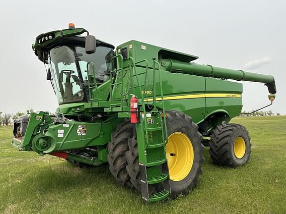 Image of John Deere S780 equipment image 1