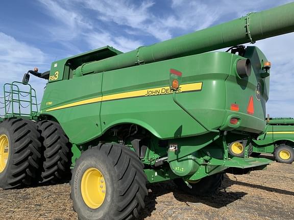 Image of John Deere S780 equipment image 1