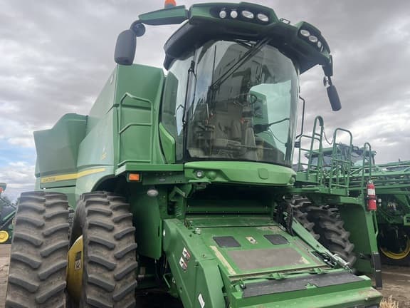 Image of John Deere S780 equipment image 2