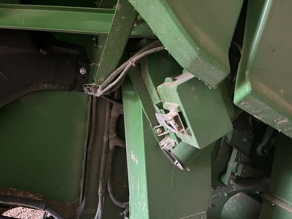 Image of John Deere S780 equipment image 4