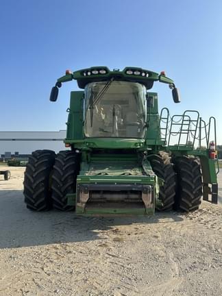 Image of John Deere S780 equipment image 4