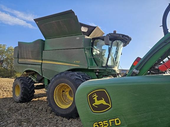 Image of John Deere S780 equipment image 3