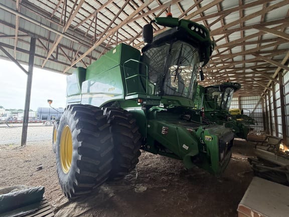 2019 John Deere S780 Equipment Image0