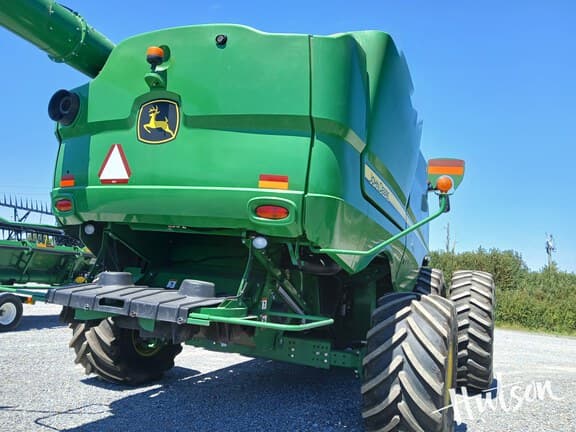 Image of John Deere S780 equipment image 2