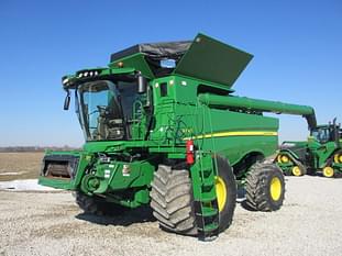 2019 John Deere S780 Equipment Image0