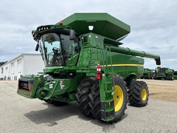 Image of John Deere S780 equipment image 1
