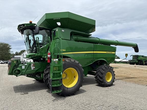 Image of John Deere S780 Primary image