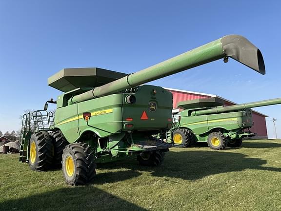 Image of John Deere S780 equipment image 4