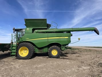 Main image John Deere S780