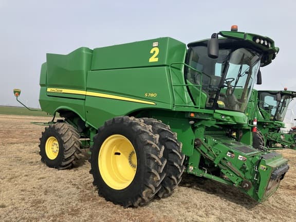 Image of John Deere S780 equipment image 1