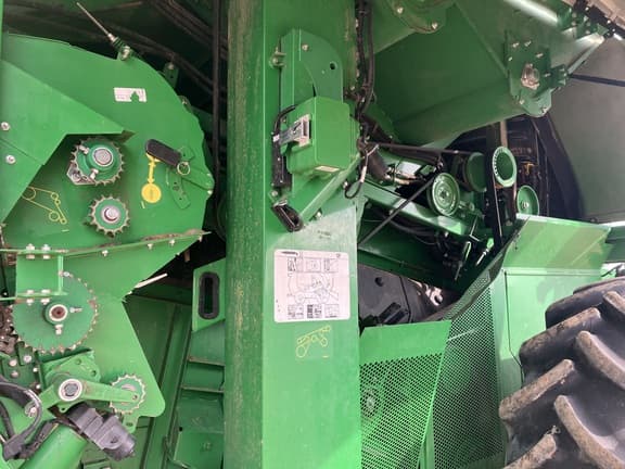 Image of John Deere S780 equipment image 3