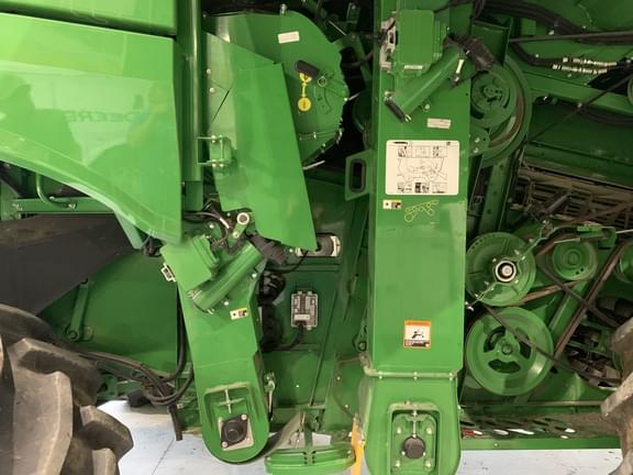 Image of John Deere S780 equipment image 3