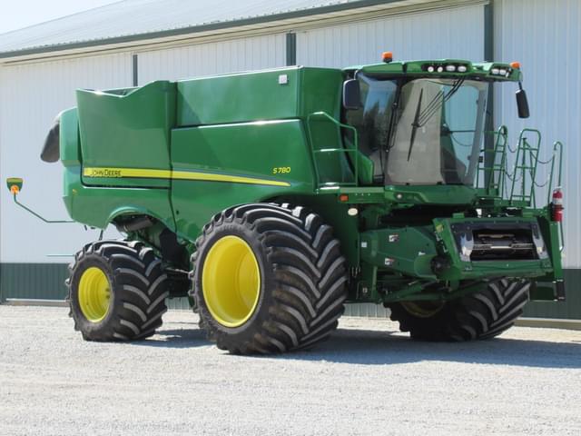 Image of John Deere S780 equipment image 2