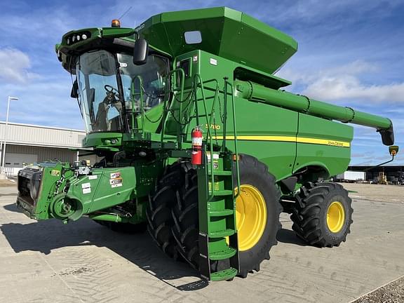 Image of John Deere S780 equipment image 1