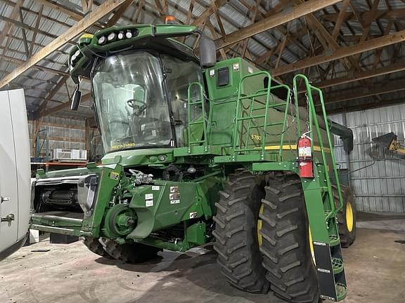 Image of John Deere S780 equipment image 2