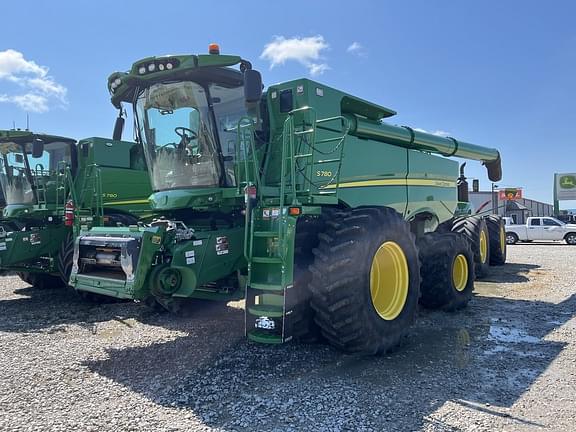 Image of John Deere S780 equipment image 1