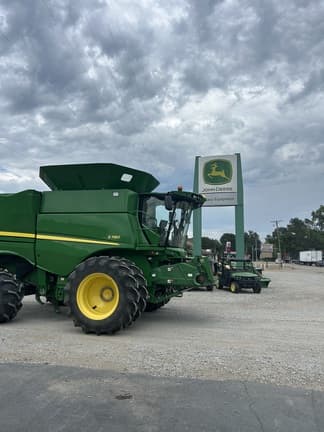 Image of John Deere S780 Primary image