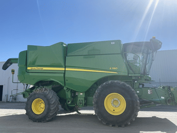 Main image John Deere S780