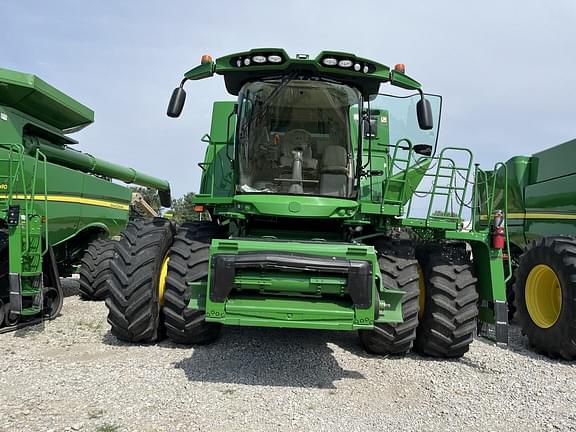 Image of John Deere S780 equipment image 1