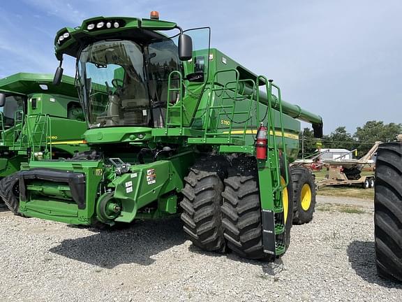 Image of John Deere S780 equipment image 2