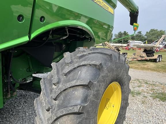 Image of John Deere S780 equipment image 4