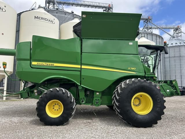 Image of John Deere S780 equipment image 3