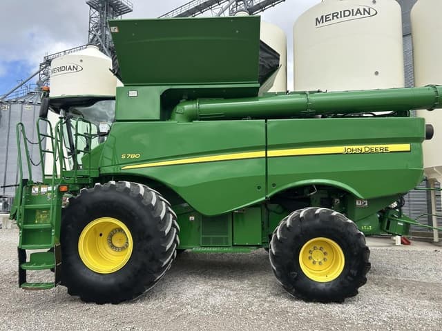 Image of John Deere S780 equipment image 2