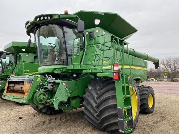 2019 John Deere S780 Equipment Image0