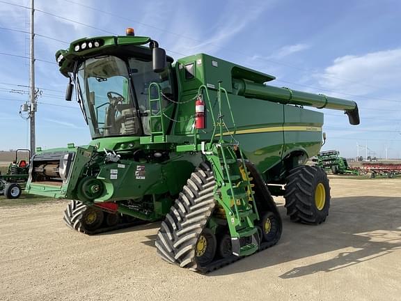 Image of John Deere S780 Primary image