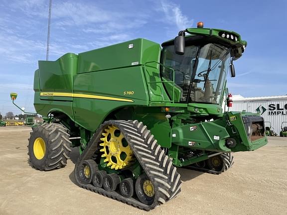 Image of John Deere S780 equipment image 3