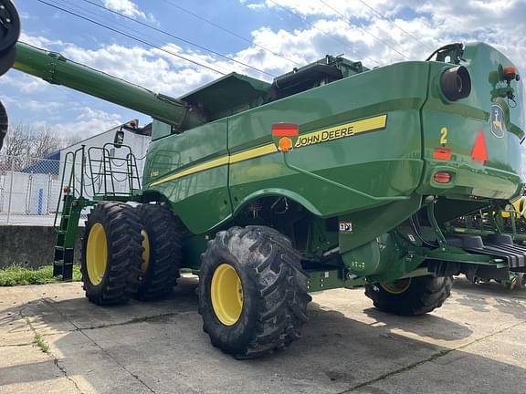 Image of John Deere S780 equipment image 1