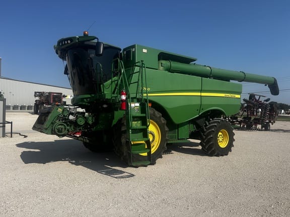 2019 John Deere S780 Equipment Image0