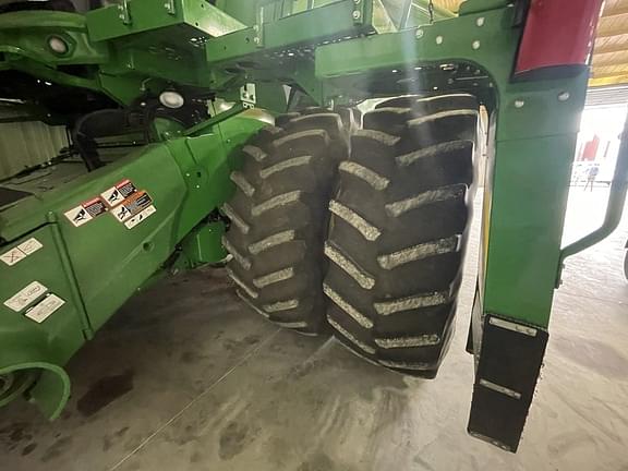 Image of John Deere S780 equipment image 4