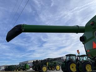 Main image John Deere S780 9