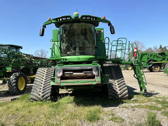 Image of John Deere S780 equipment image 1