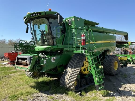 Image of John Deere S780 equipment image 2