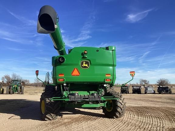 Image of John Deere S780 equipment image 4