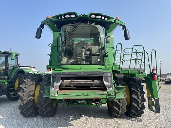 Image of John Deere S780 equipment image 1