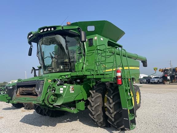 Image of John Deere S780 equipment image 2