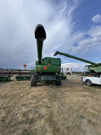 Image of John Deere S780 equipment image 4