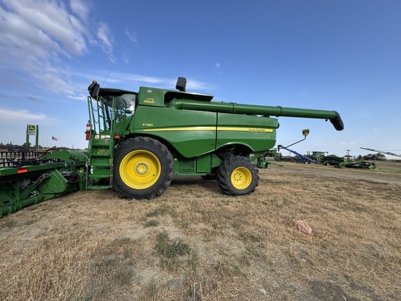 2019 John Deere S780 Equipment Image0