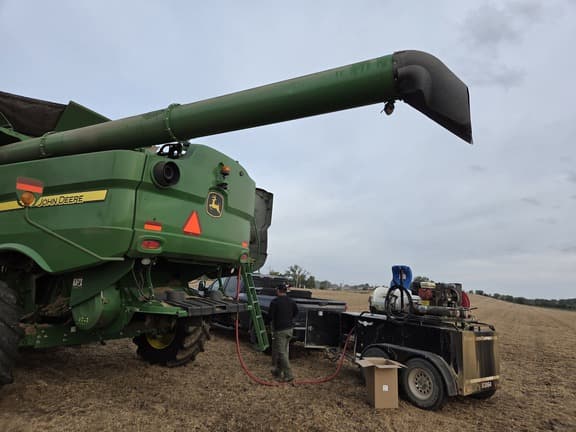 Image of John Deere S780 equipment image 3