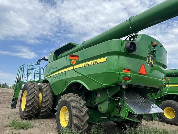 Image of John Deere S780 equipment image 4