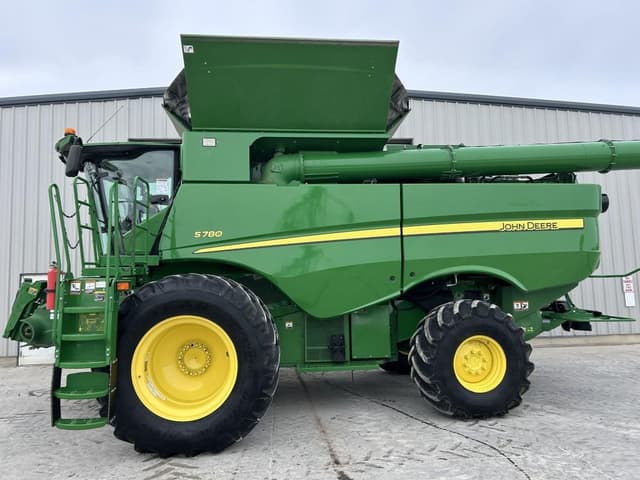 Image of John Deere S780 equipment image 2