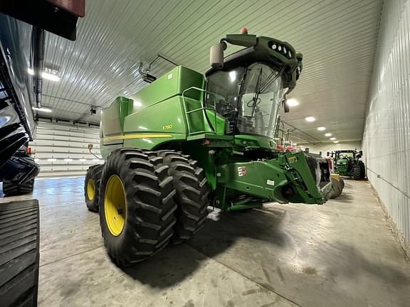 Image of John Deere S780 equipment image 2