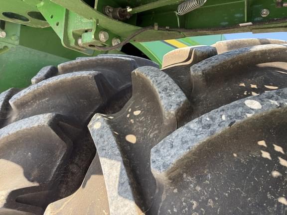 Image of John Deere S780 equipment image 1
