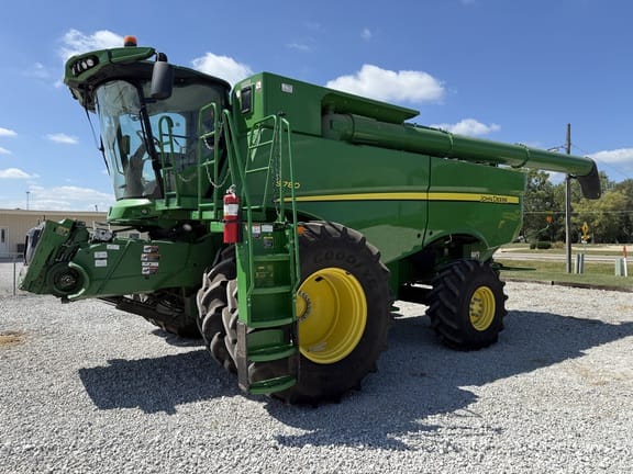 2019 John Deere S780 Equipment Image0