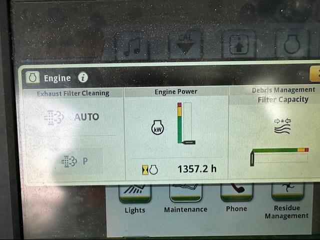 Image of John Deere S780 equipment image 2