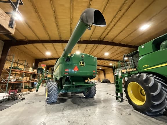 Image of John Deere S780 equipment image 3