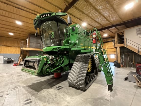 Image of John Deere S780 equipment image 2